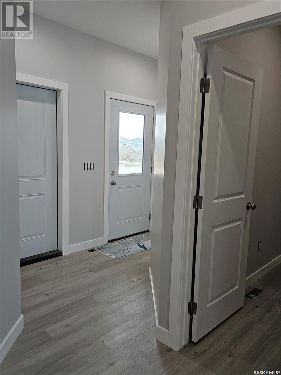 Photo 38 of 848 Delaet Bay, Warman SK
