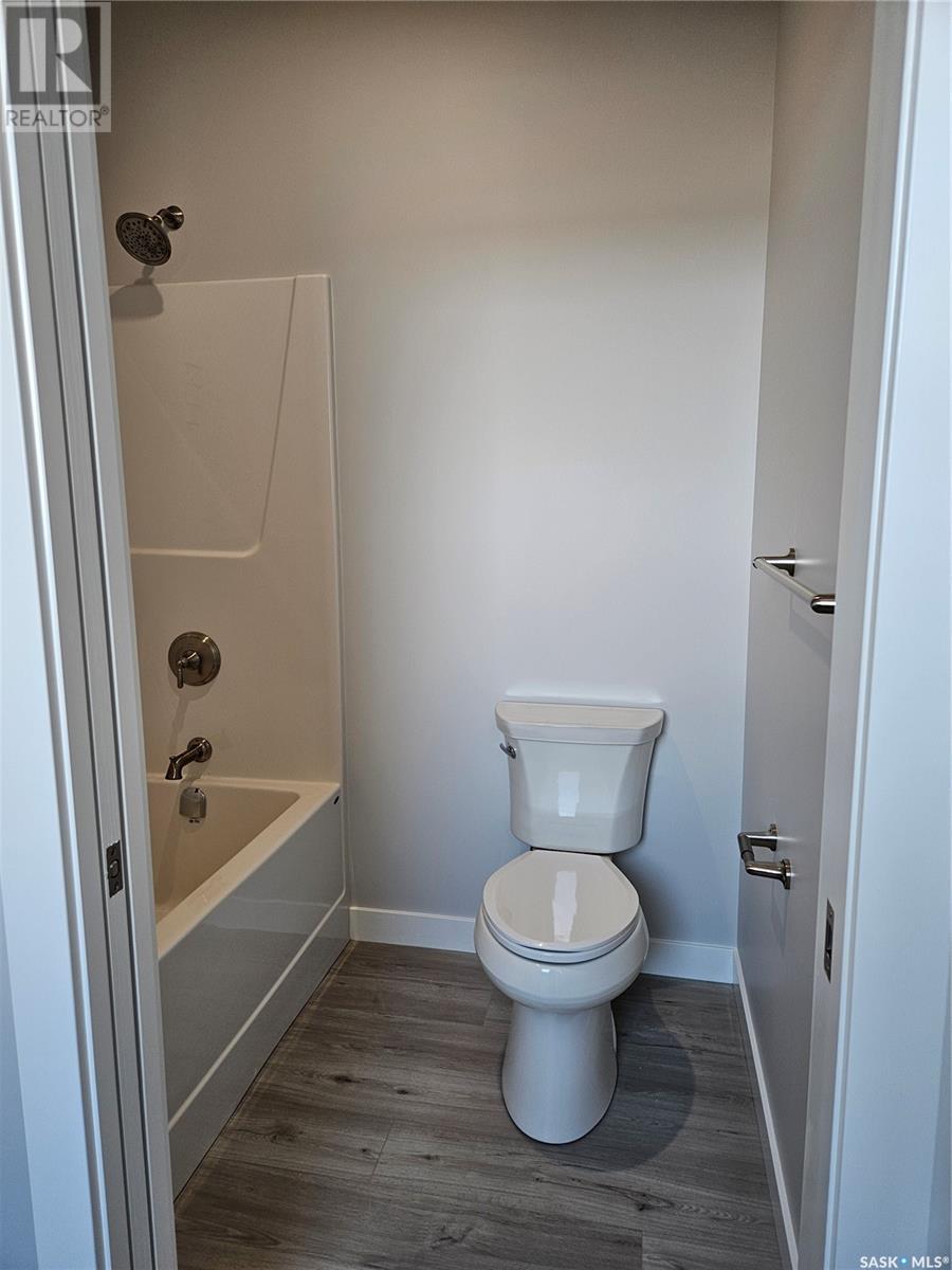 Photo 2 of 848 Delaet Bay, Warman SK