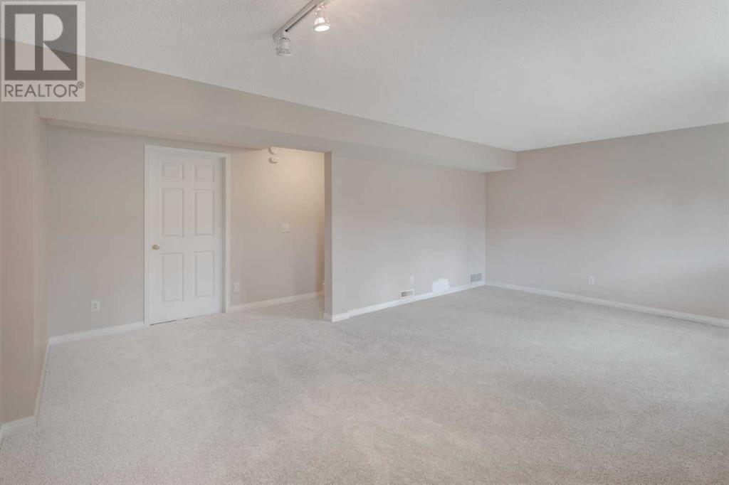 Single Family House for Sale in  Scenic Acres Terrace NW Scenic Acres Calgary 