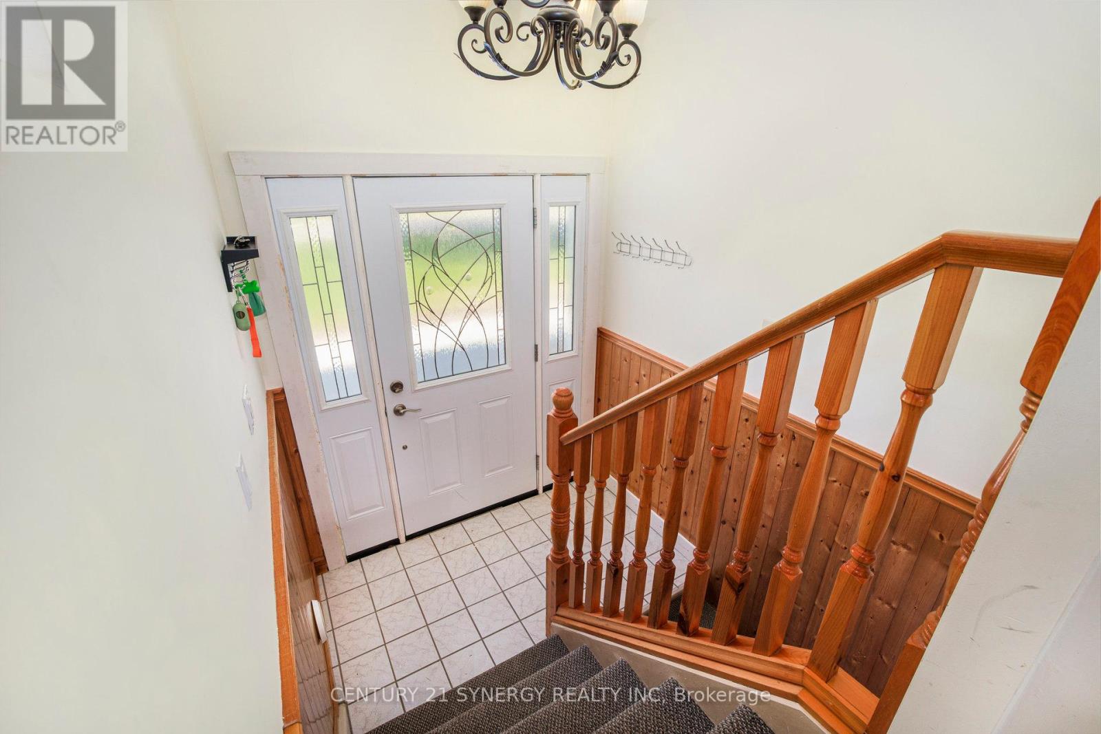 Photo 4 of 12 Morgan Avenue, Perth ON