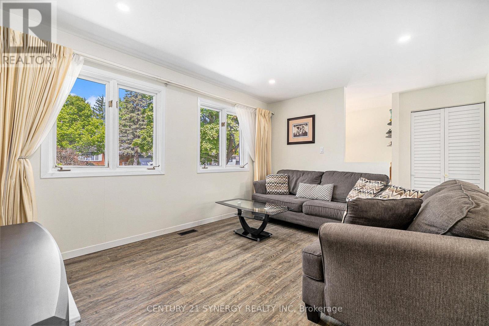 Photo 7 of 12 Morgan Avenue, Perth ON