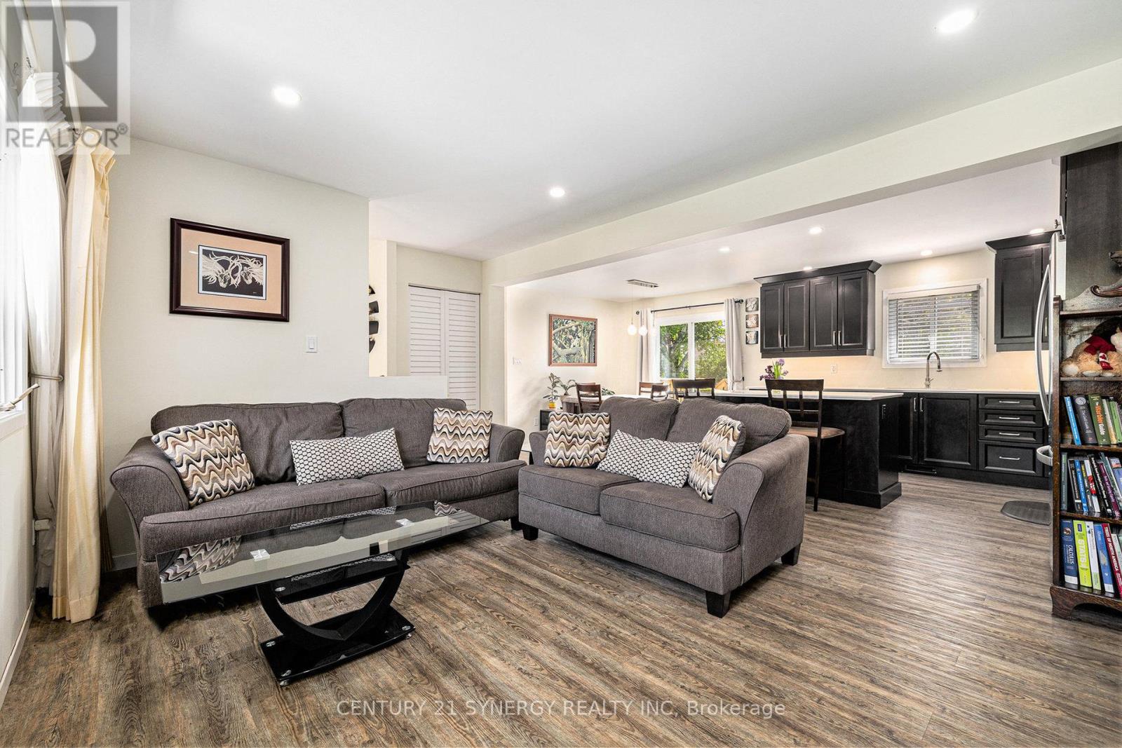 Photo 9 of 12 Morgan Avenue, Perth ON
