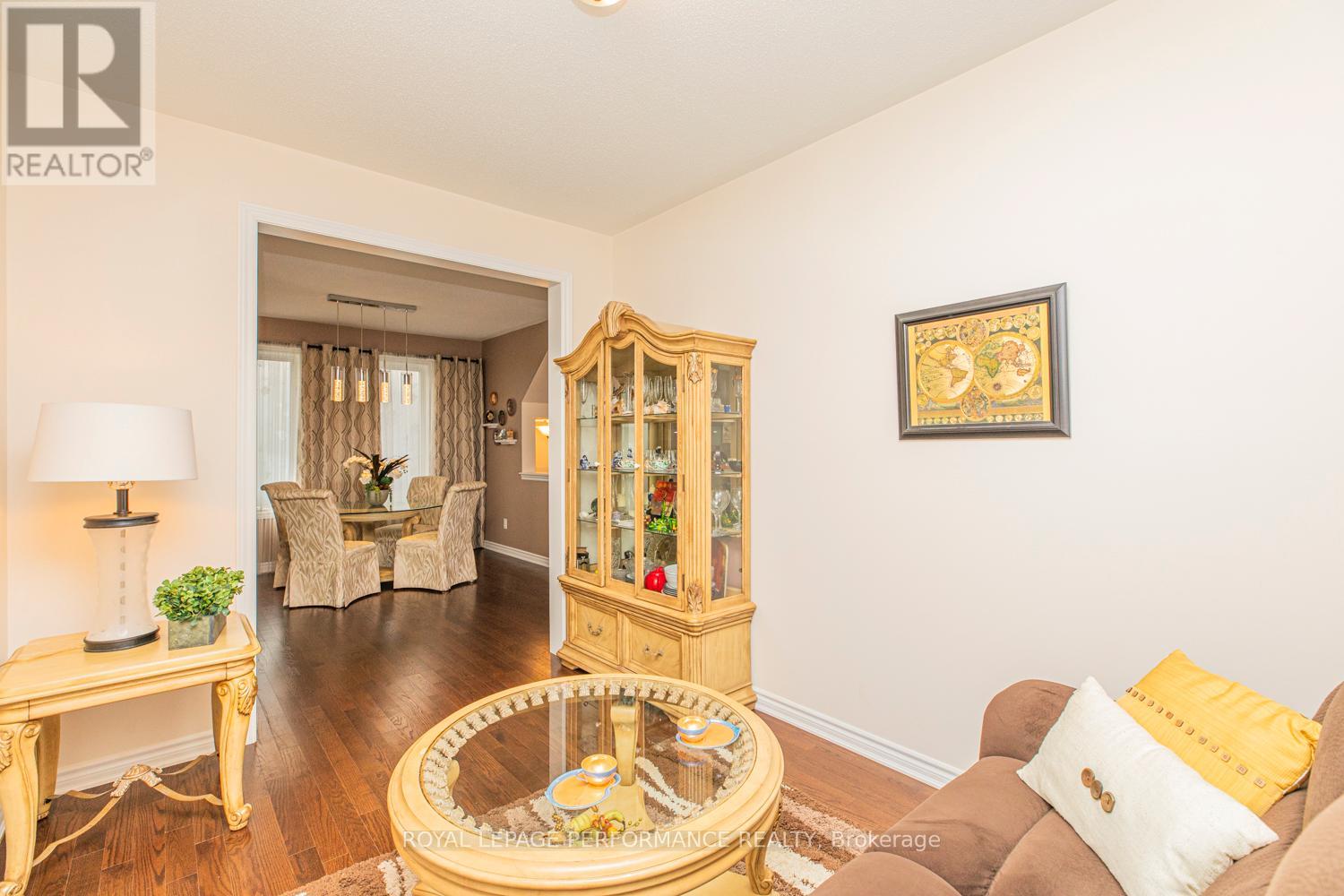 Photo 4 of 30 Summitview Drive, Ottawa ON