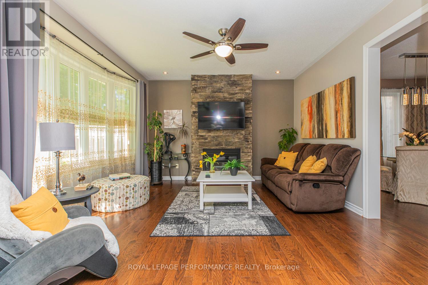 Photo 32 of 30 Summitview Drive, Ottawa ON