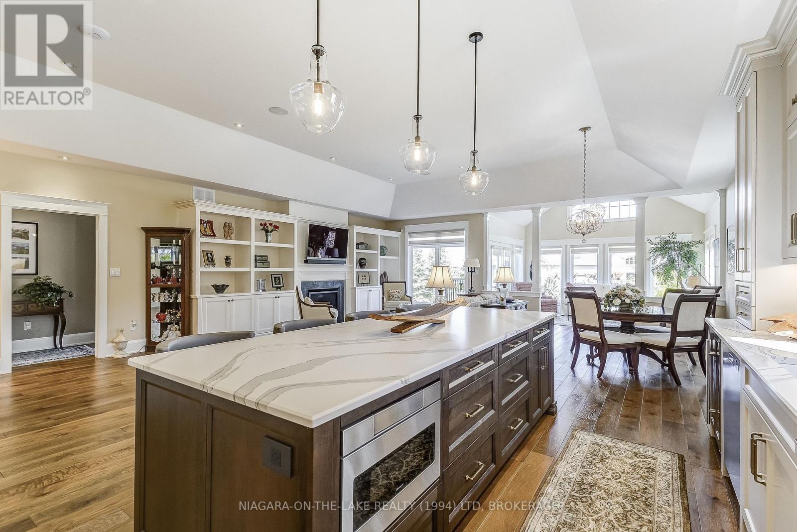 Photo 9 of 12 Stoneridge Crescent, Niagaraonthelake ON