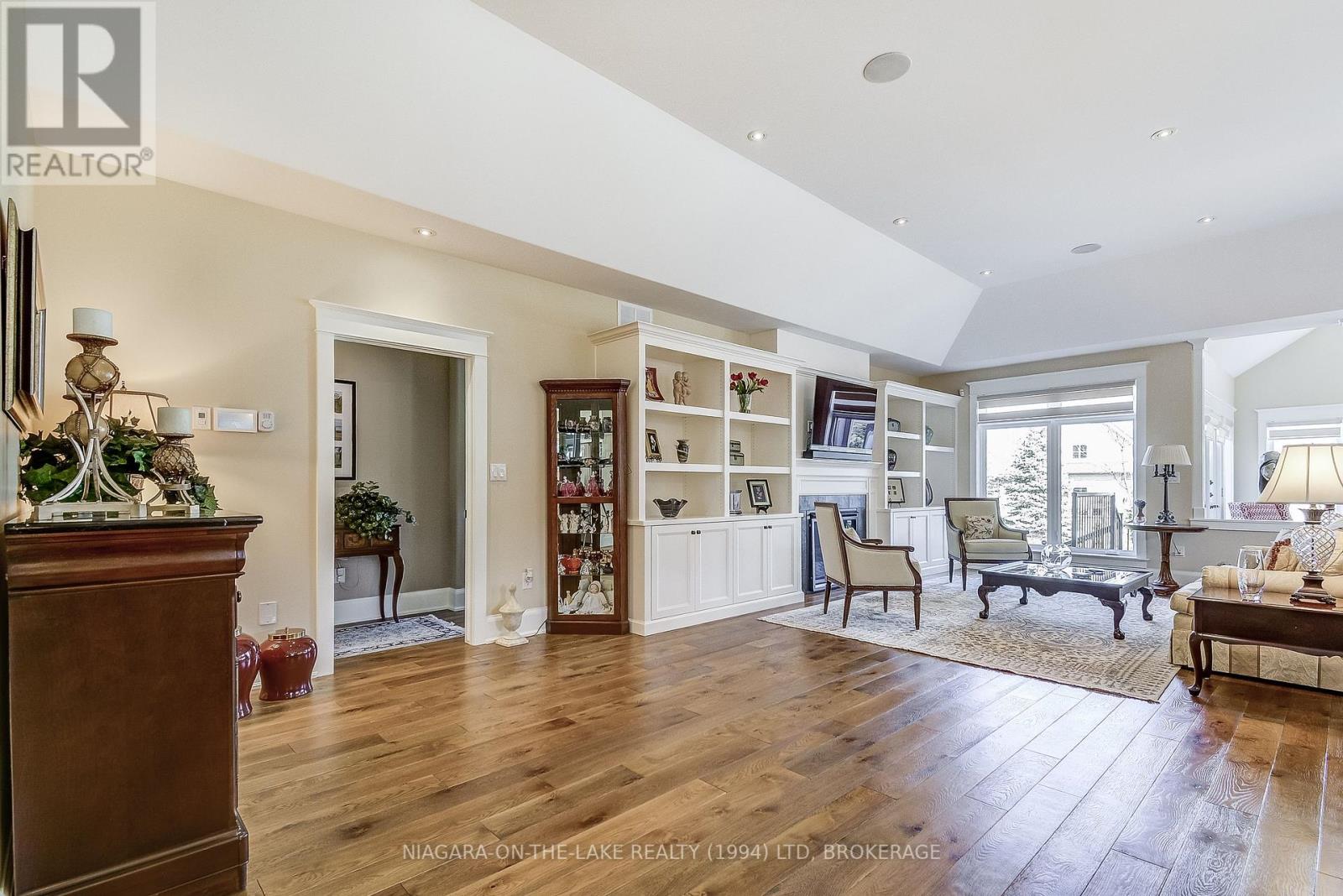 Photo 30 of 12 Stoneridge Crescent, Niagaraonthelake ON