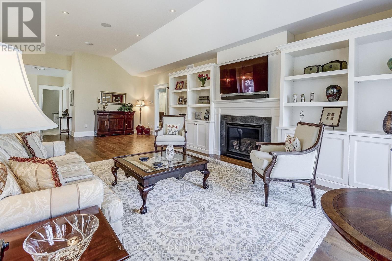 Photo 5 of 12 Stoneridge Crescent, Niagaraonthelake ON
