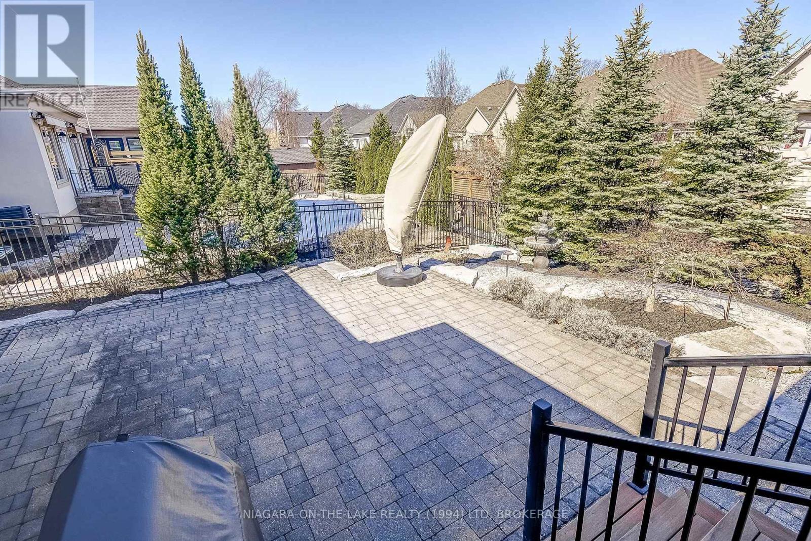 Photo 18 of 12 Stoneridge Crescent, Niagaraonthelake ON