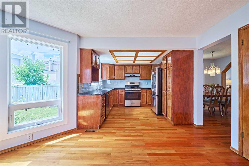 Single Family House for Sale in  Hawkstone Drive NW Hawkwood Calgary 