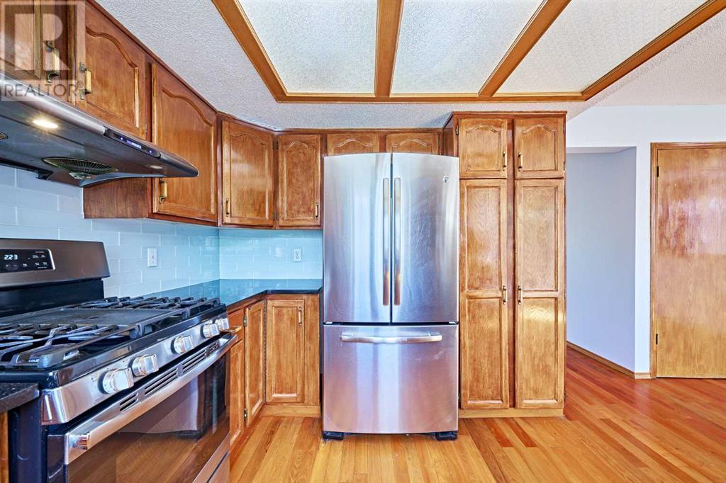Single Family House for Sale in  Hawkstone Drive NW Hawkwood Calgary 