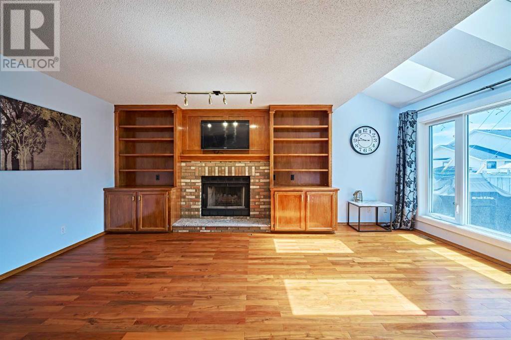Single Family House for Sale in  Hawkstone Drive NW Hawkwood Calgary 