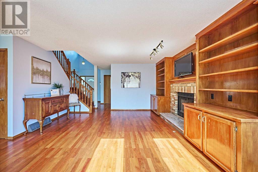 Single Family House for Sale in  Hawkstone Drive NW Hawkwood Calgary 