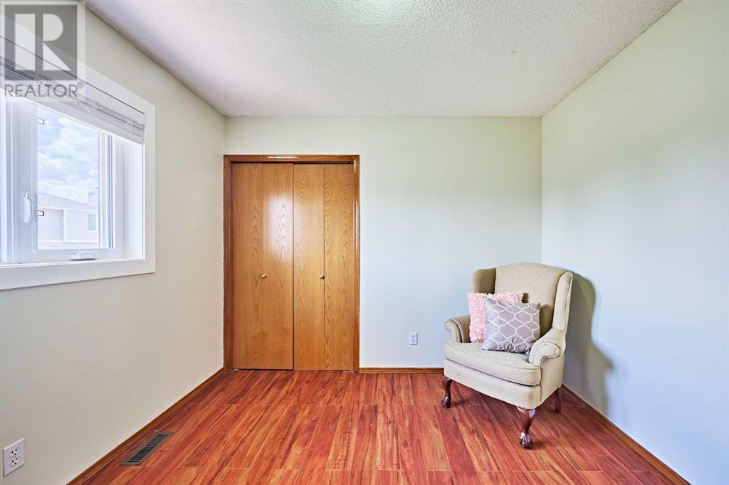469 Hawkstone Drive NW, Calgary, Alberta