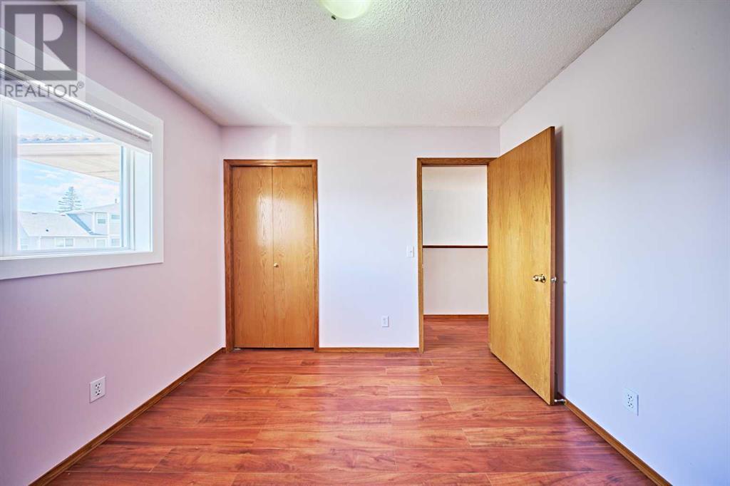 Single Family House for Sale in  Hawkstone Drive NW Hawkwood Calgary 