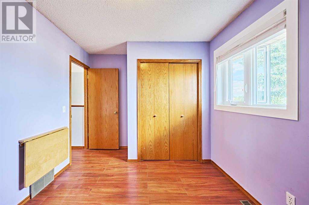 Single Family House for Sale in  Hawkstone Drive NW Hawkwood Calgary 