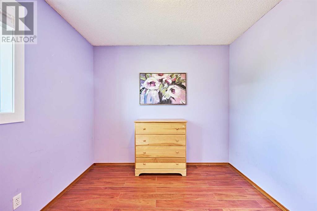 Single Family House for Sale in  Hawkstone Drive NW Hawkwood Calgary 