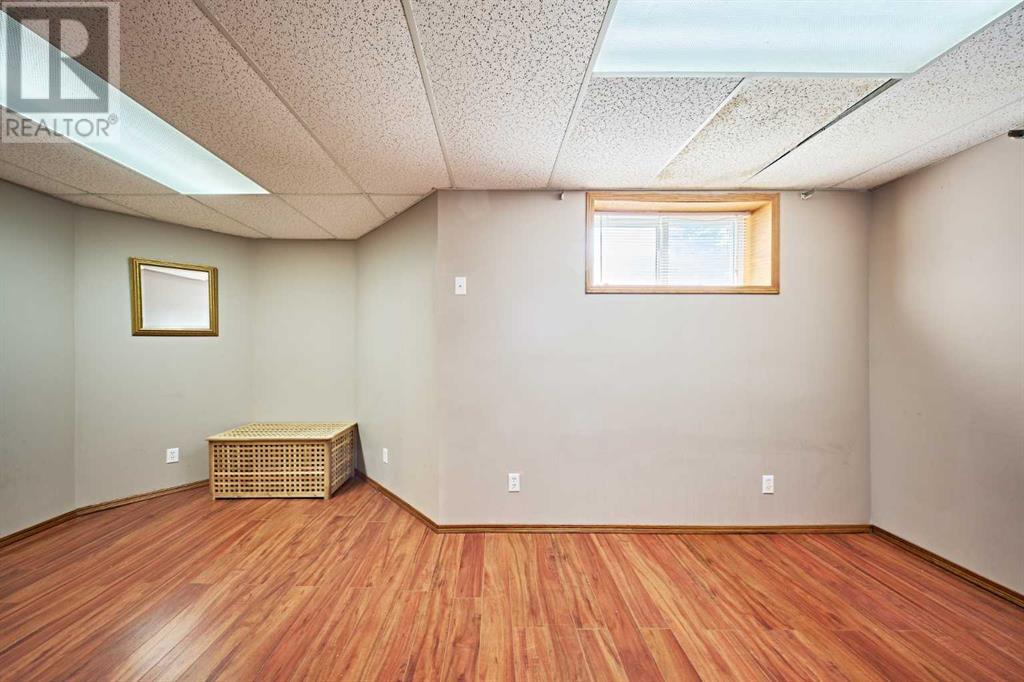 Single Family House for Sale in  Hawkstone Drive NW Hawkwood Calgary 