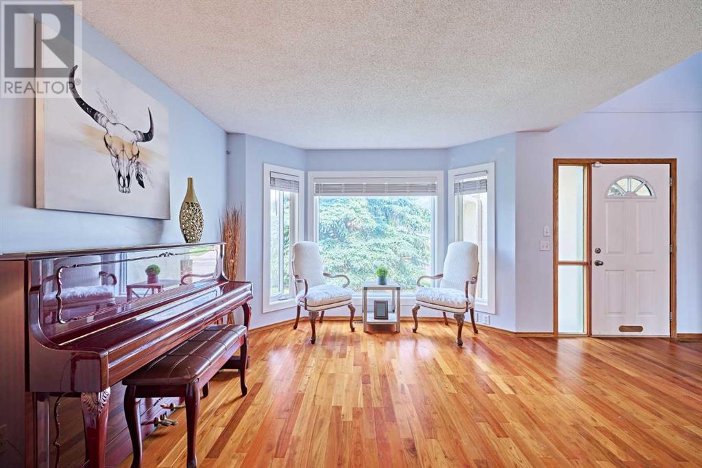 Single Family House for Sale in  Hawkstone Drive NW Hawkwood Calgary 