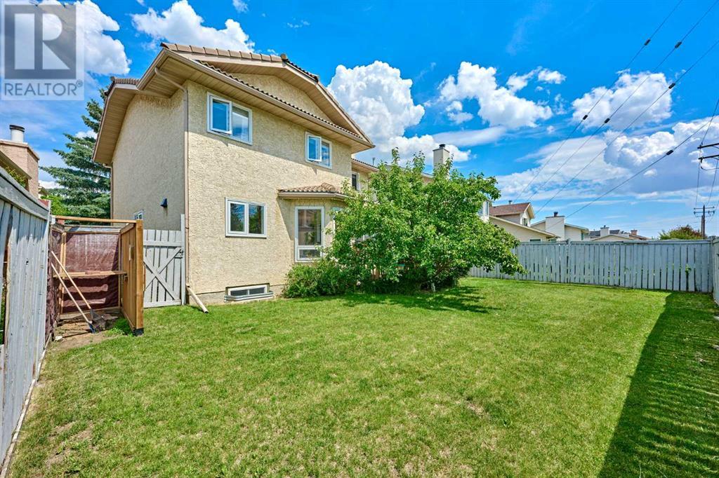 Single Family House for Sale in  Hawkstone Drive NW Hawkwood Calgary 