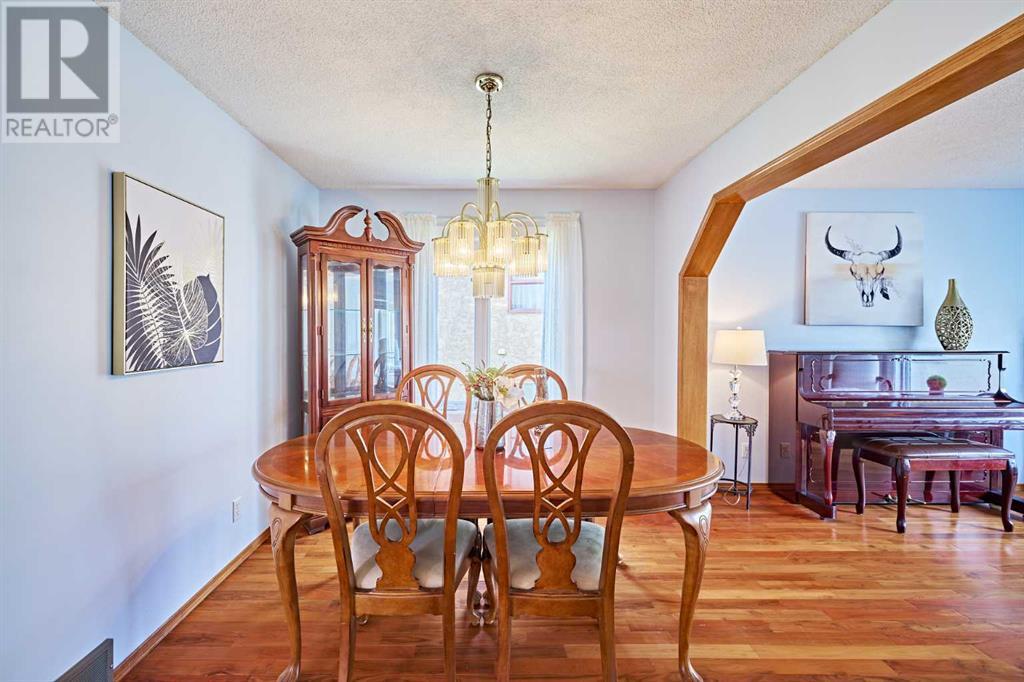 Single Family House for Sale in  Hawkstone Drive NW Hawkwood Calgary 