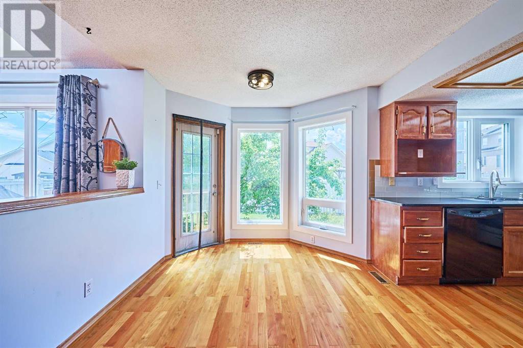 Single Family House for Sale in  Hawkstone Drive NW Hawkwood Calgary 