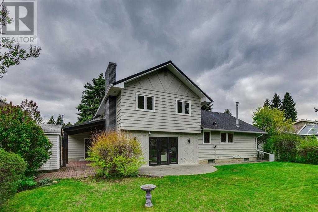 Single Family House for Sale in  Willowfern Drive SE Willow Park Calgary 