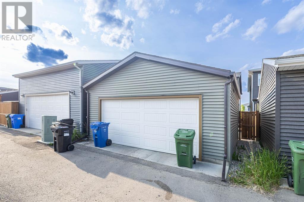 Single Family House for Sale in  Belmont Heath SW Belmont Calgary 