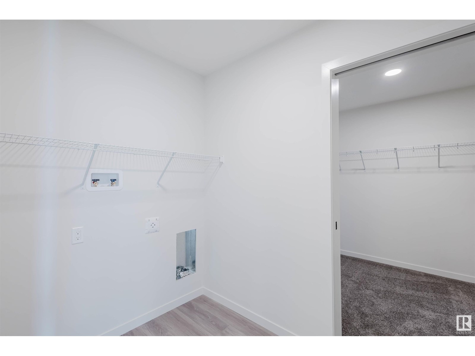 Photo 27 of 456 33 St Sw, Edmonton AB