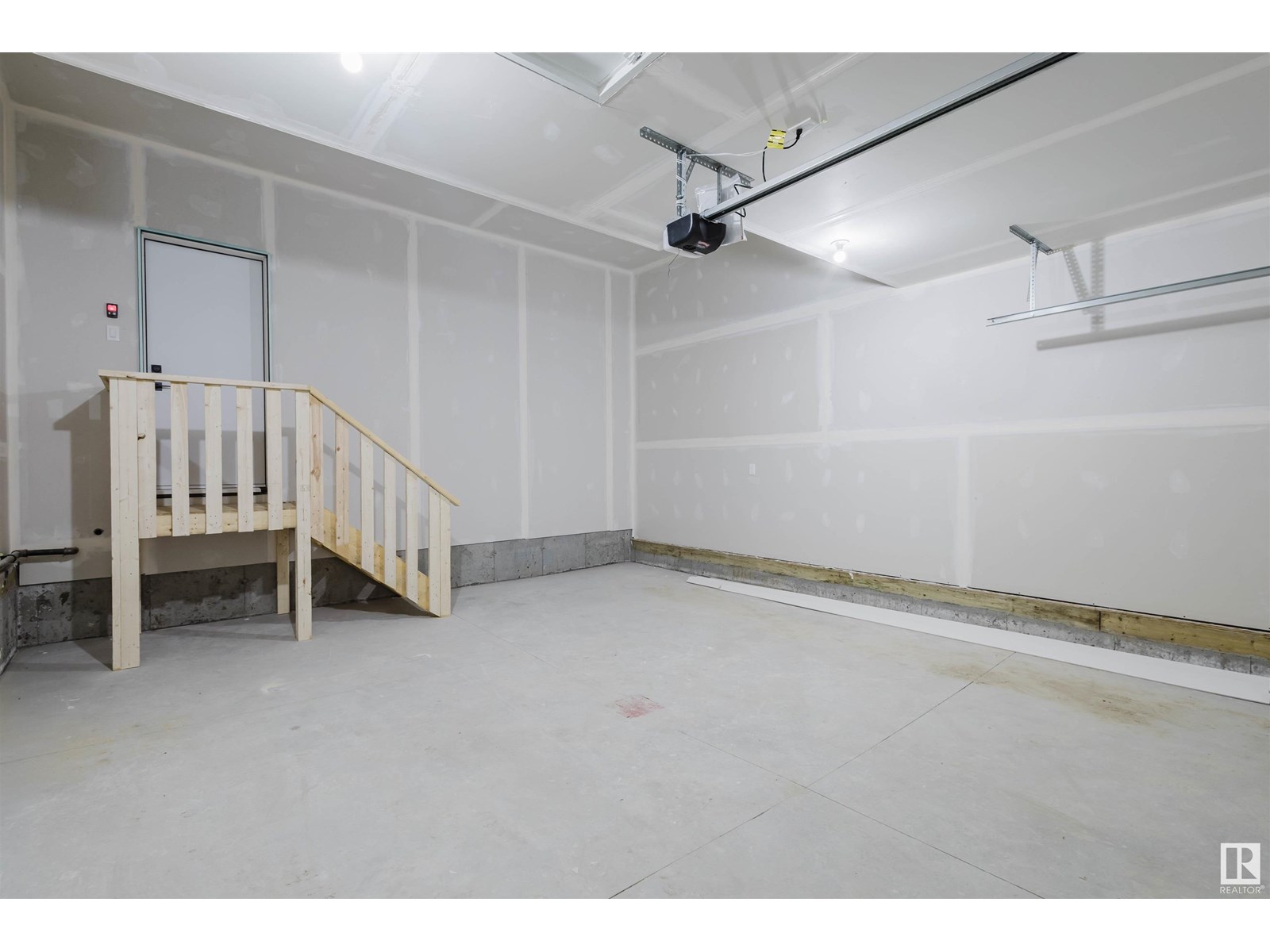 Photo 38 of 456 33 St Sw, Edmonton AB