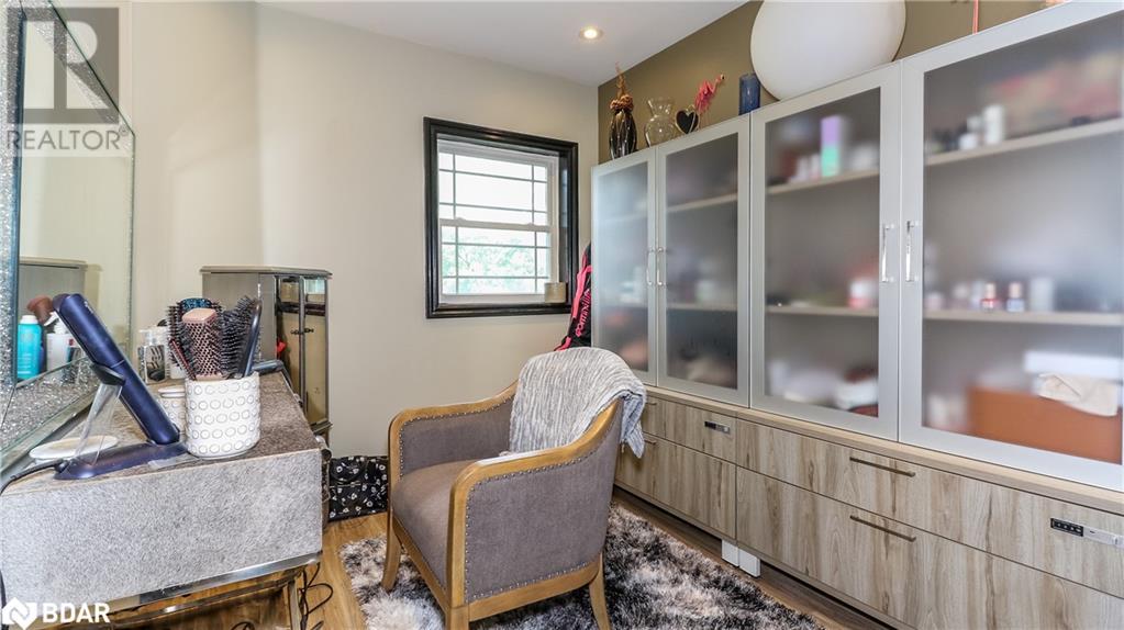 Photo 13 of 20 Manett Crescent, Brampton ON