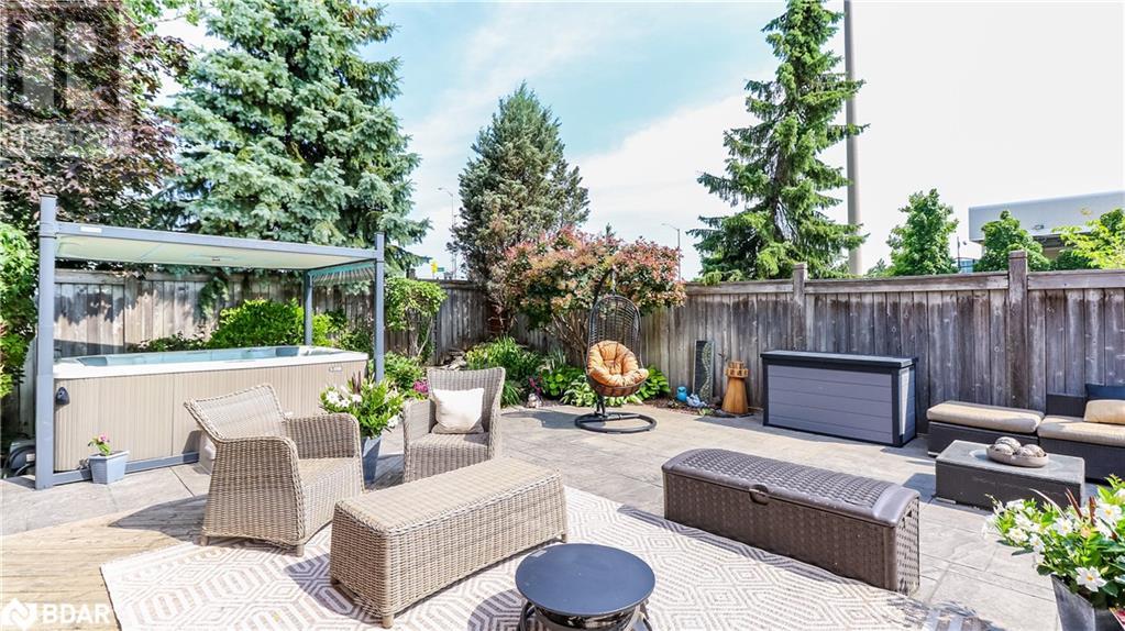 Photo 7 of 20 Manett Crescent, Brampton ON