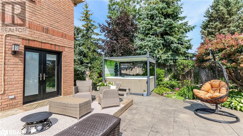 Photo 15 of 20 Manett Crescent, Brampton ON