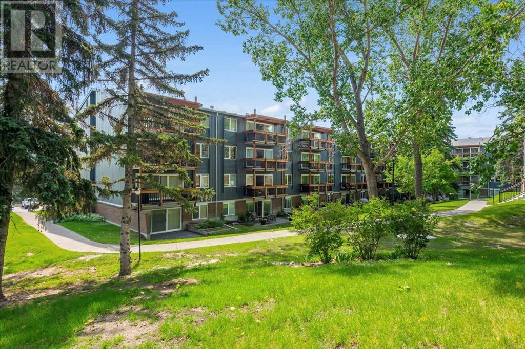 110, 816 89 Avenue SW, Calgary, Alberta