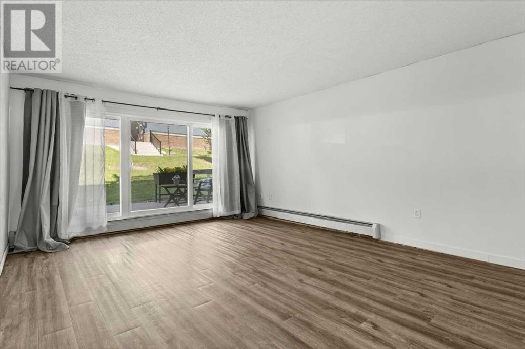 Single Family House for Sale in    Avenue SW Haysboro Calgary 
