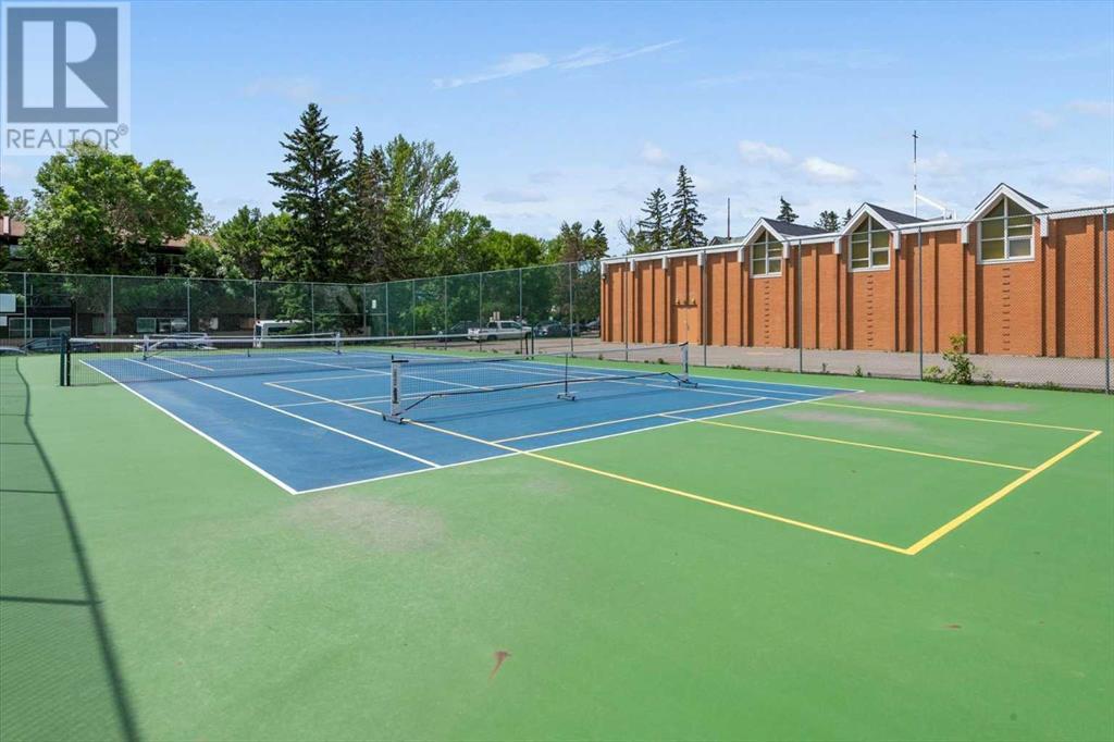 Single Family House for Sale in    Avenue SW Haysboro Calgary 
