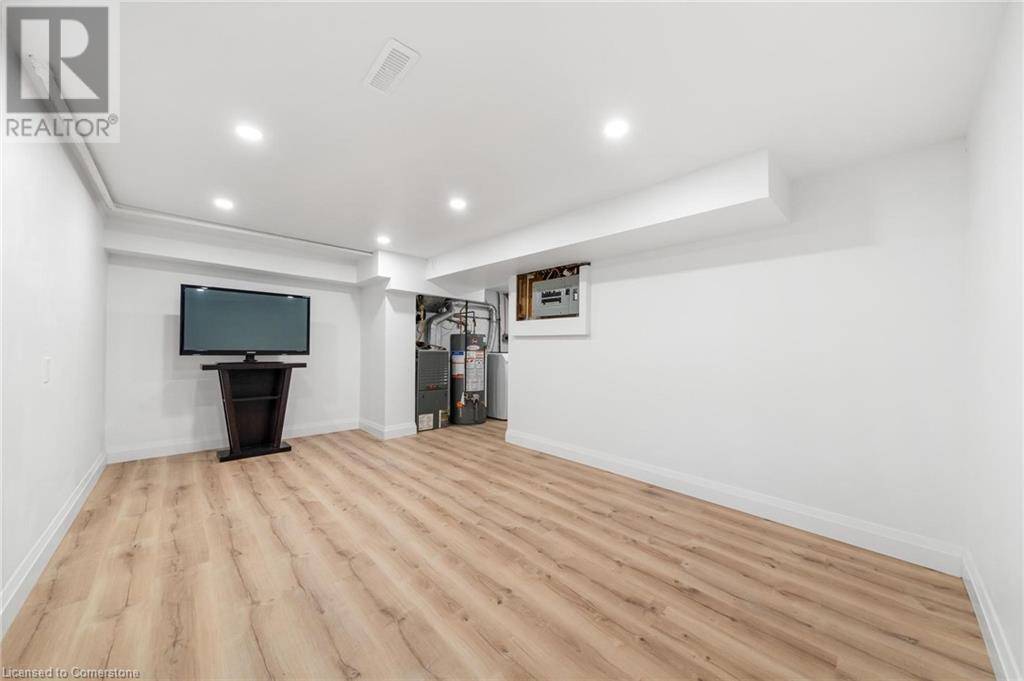 Photo 37 of 10 Angus Road Unit 17, Hamilton ON