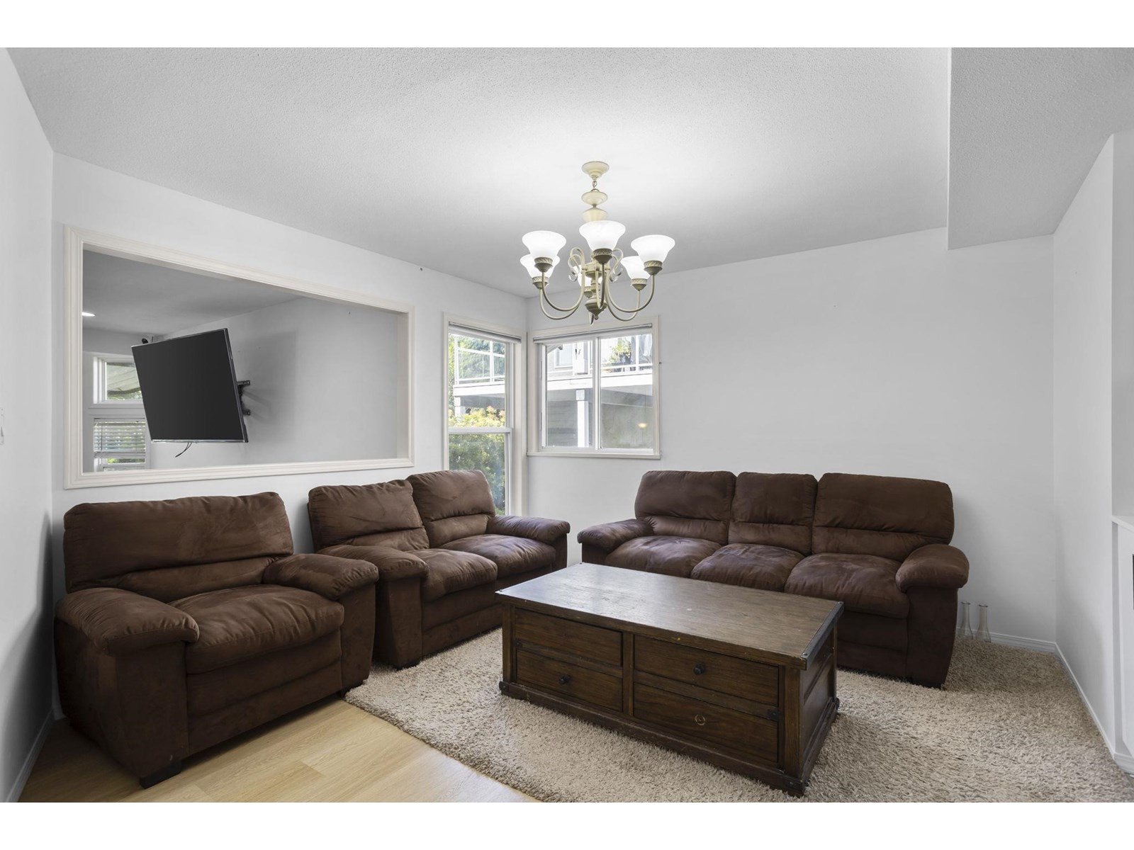 Photo 10 of 3737 Lethbridge Drive, Abbotsford BC