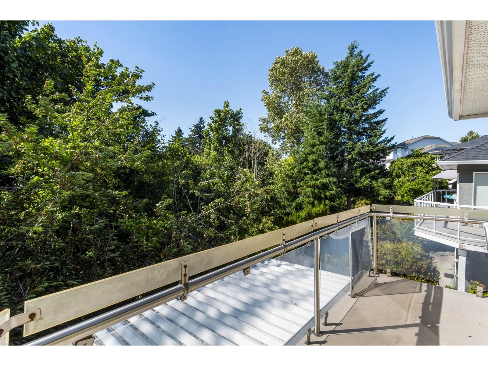 Photo 36 of 3737 Lethbridge Drive, Abbotsford BC