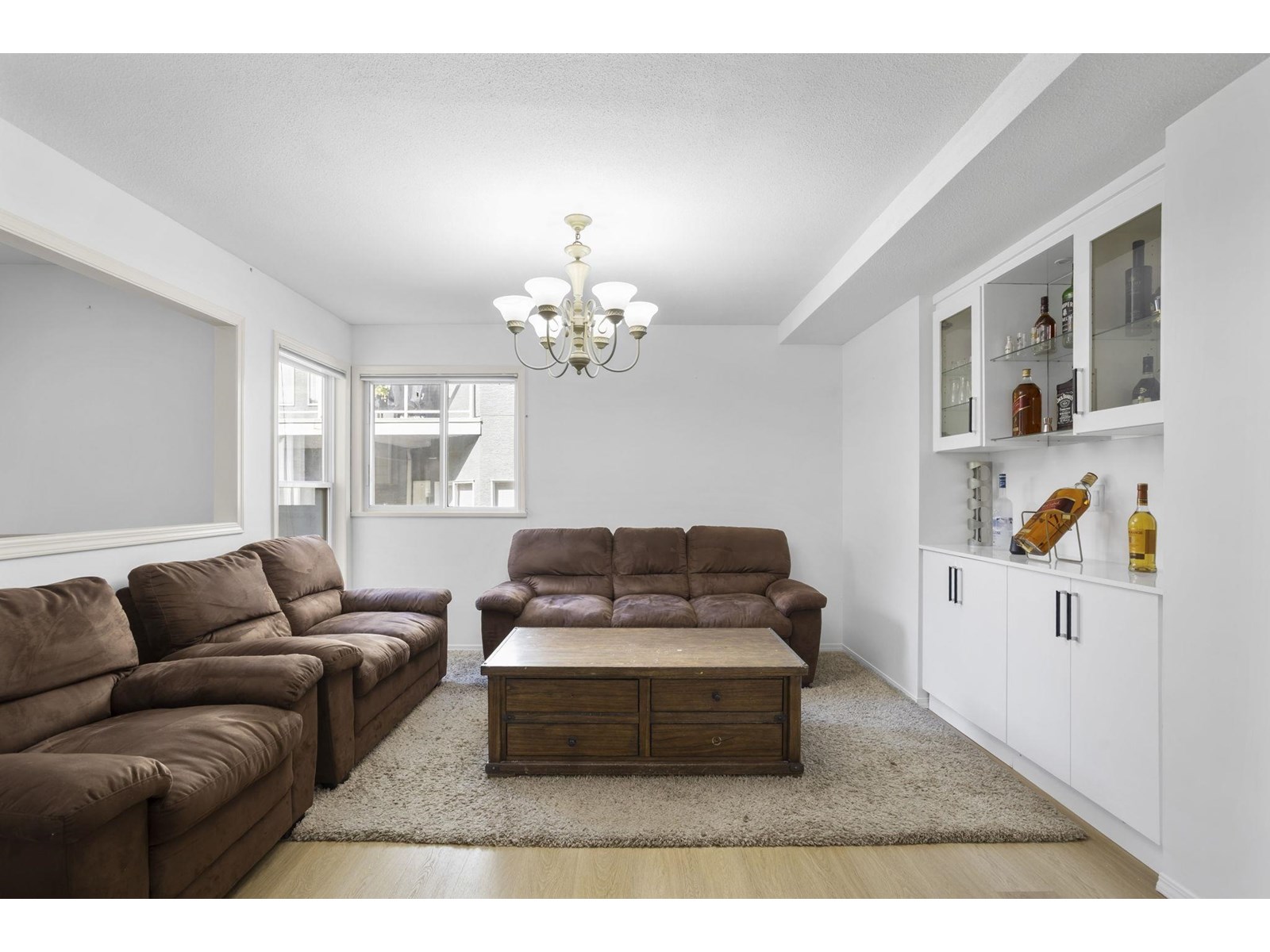 Photo 9 of 3737 Lethbridge Drive, Abbotsford BC