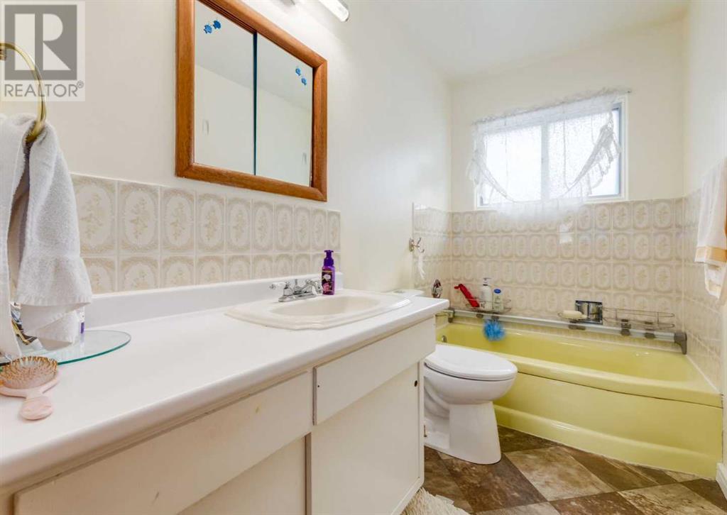 Single Family House Bungalow for Sale in   Street NE Mayland Heights Calgary 
