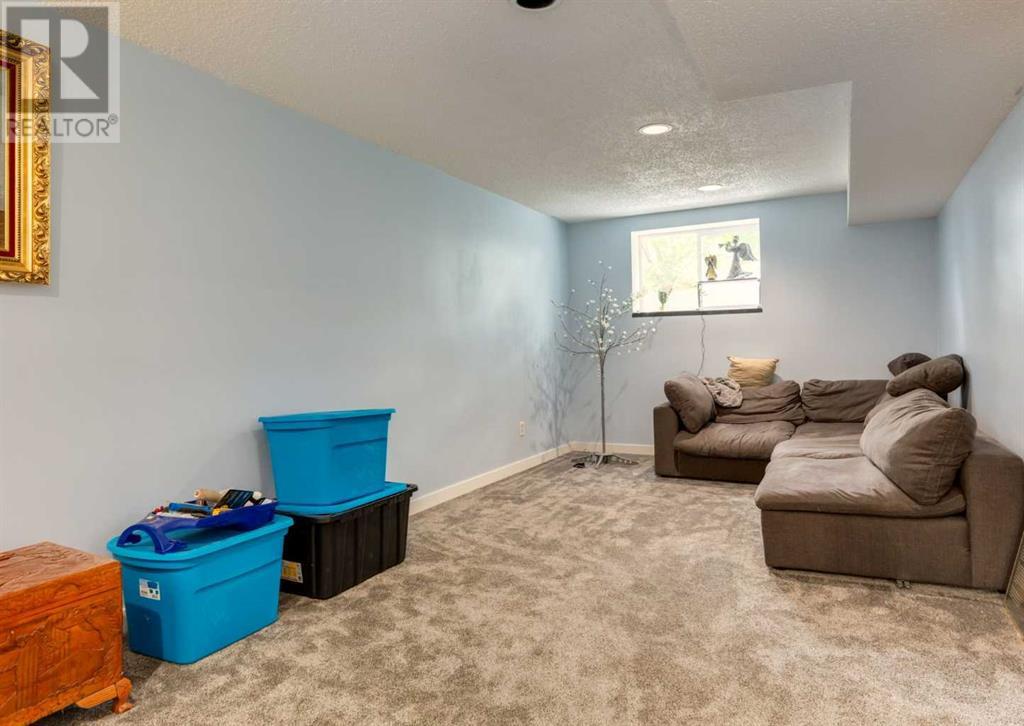 Single Family House Bungalow for Sale in   Street NE Mayland Heights Calgary 