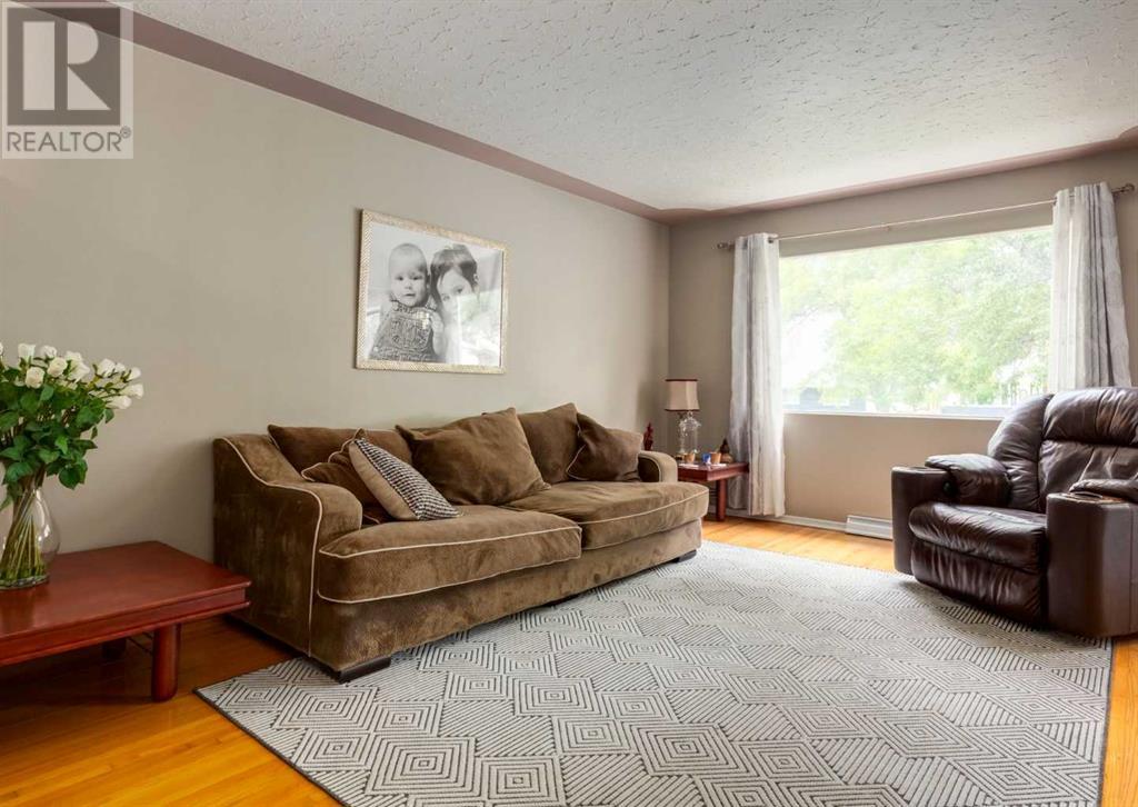 Single Family House Bungalow for Sale in   Street NE Mayland Heights Calgary 