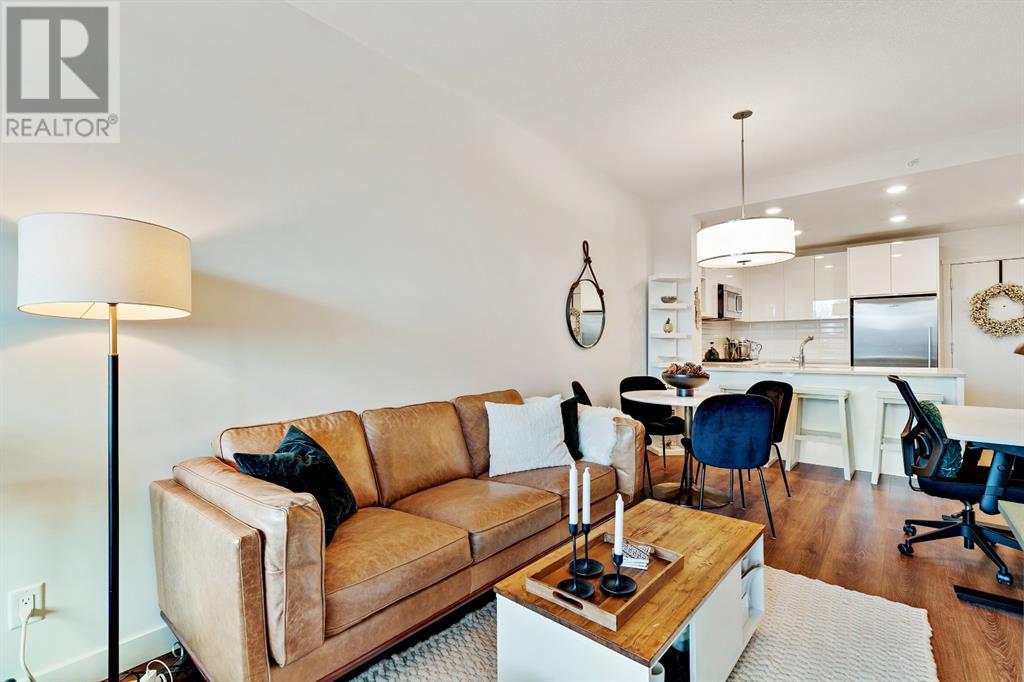 Single Family House for Sale in    Street NW Hillhurst Calgary 