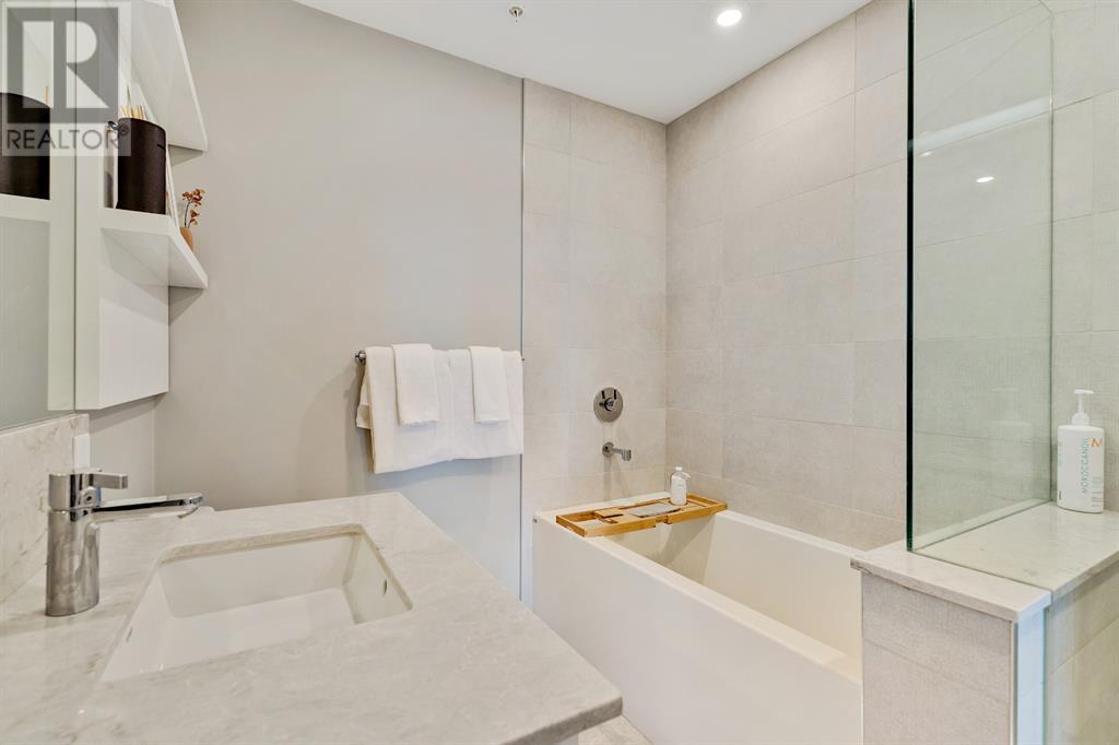 Single Family House for Sale in    Street NW Hillhurst Calgary 