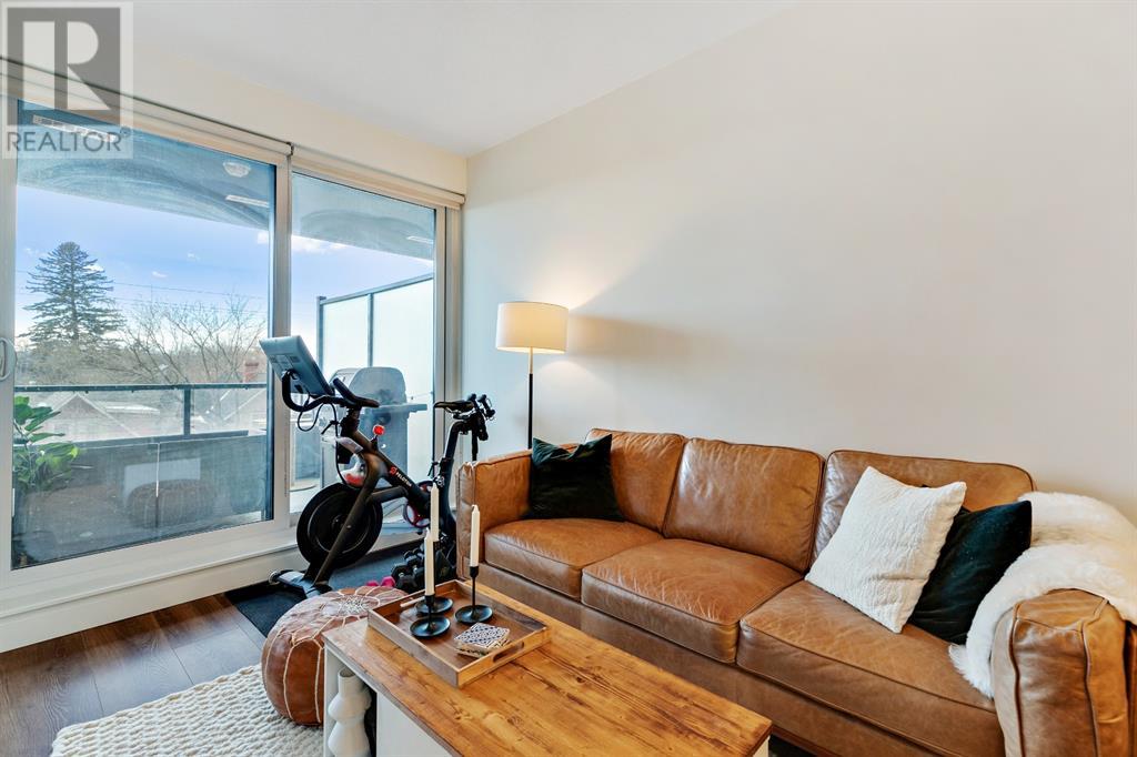 Single Family House for Sale in    Street NW Hillhurst Calgary 