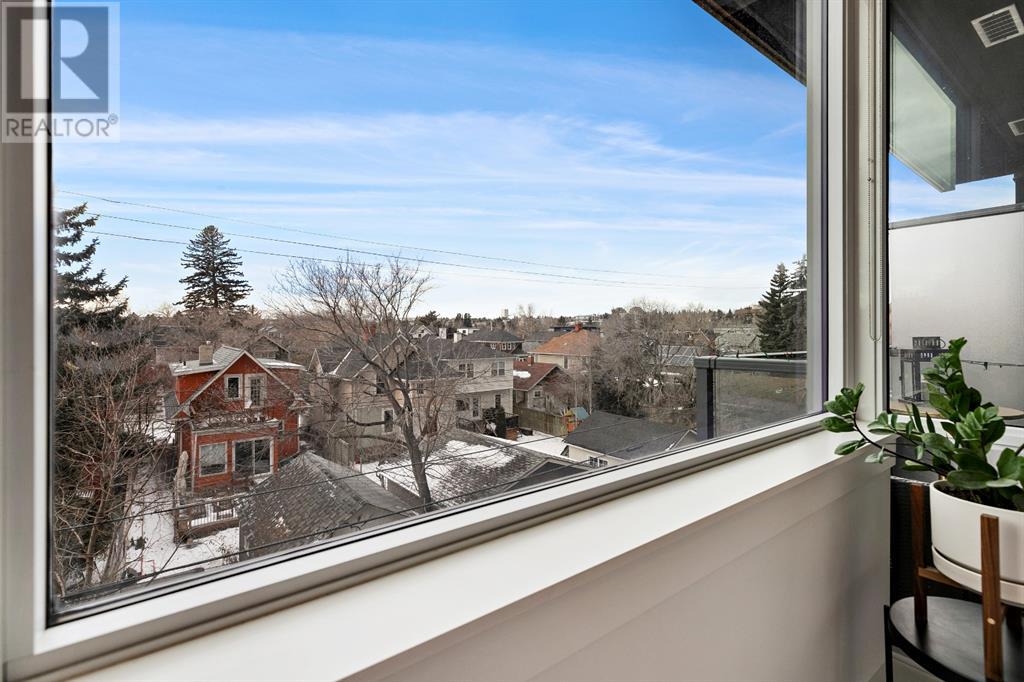 Single Family House for Sale in    Street NW Hillhurst Calgary 