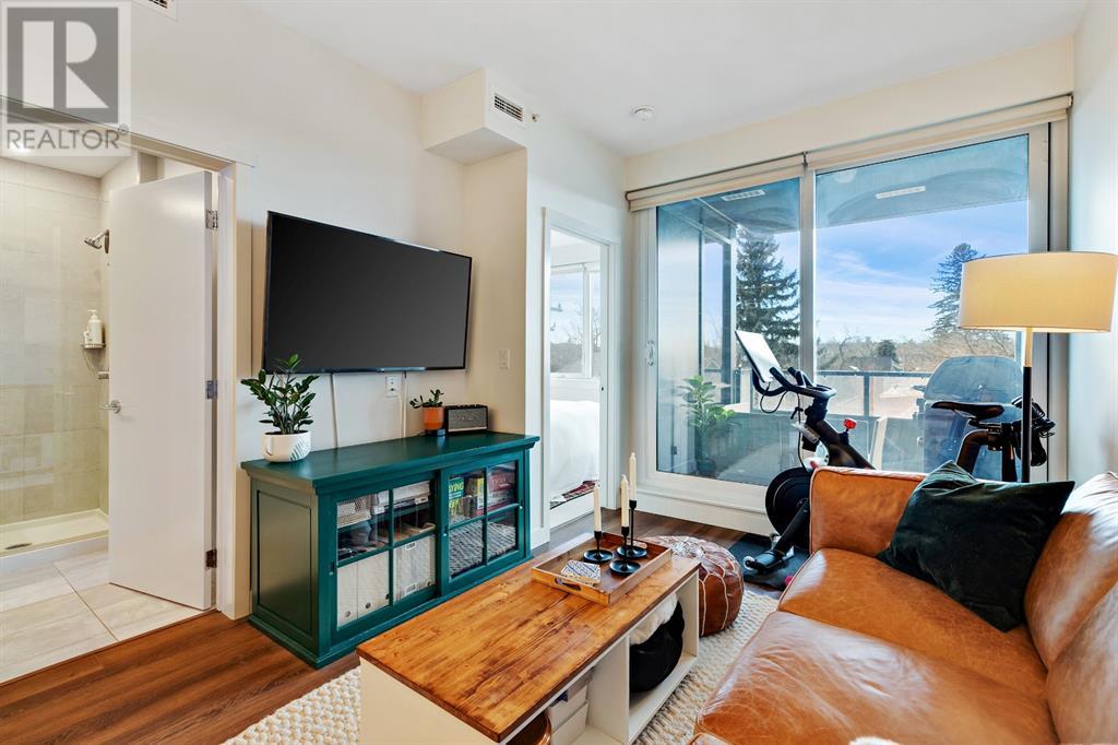 Single Family House for Sale in    Street NW Hillhurst Calgary 