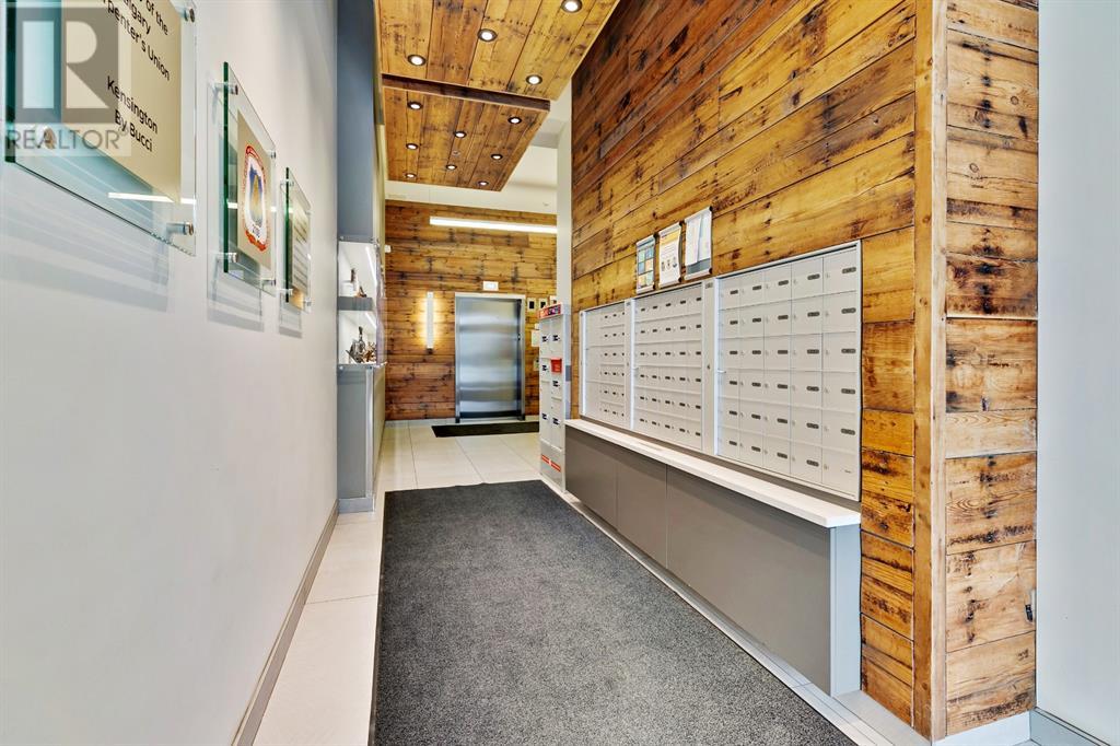 Single Family House for Sale in    Street NW Hillhurst Calgary 