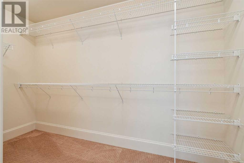 Single Family House for Sale in   Quarry Way SE Douglasdale/Glen Calgary 