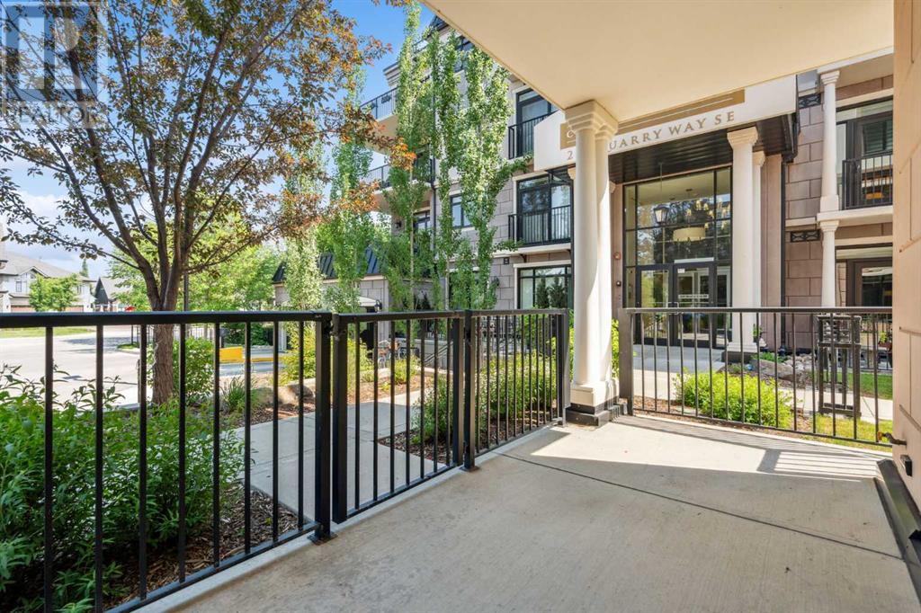 Single Family House for Sale in   Quarry Way SE Douglasdale/Glen Calgary 
